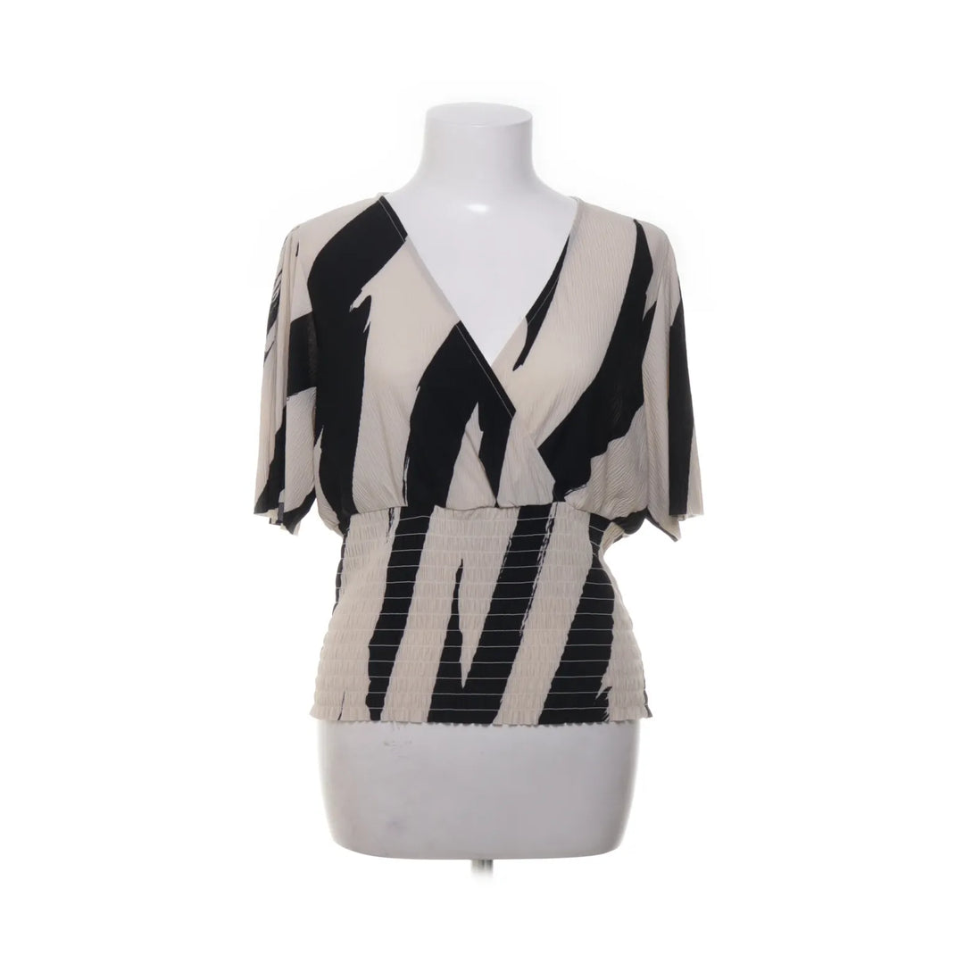 Visual Clothing Project | Beige, Zwart - Top