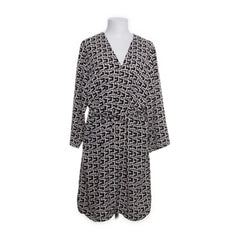InWear | Zwart-witte geometrische wikkeljas