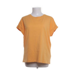 Marie Lund | Gele katoenen T-shirt