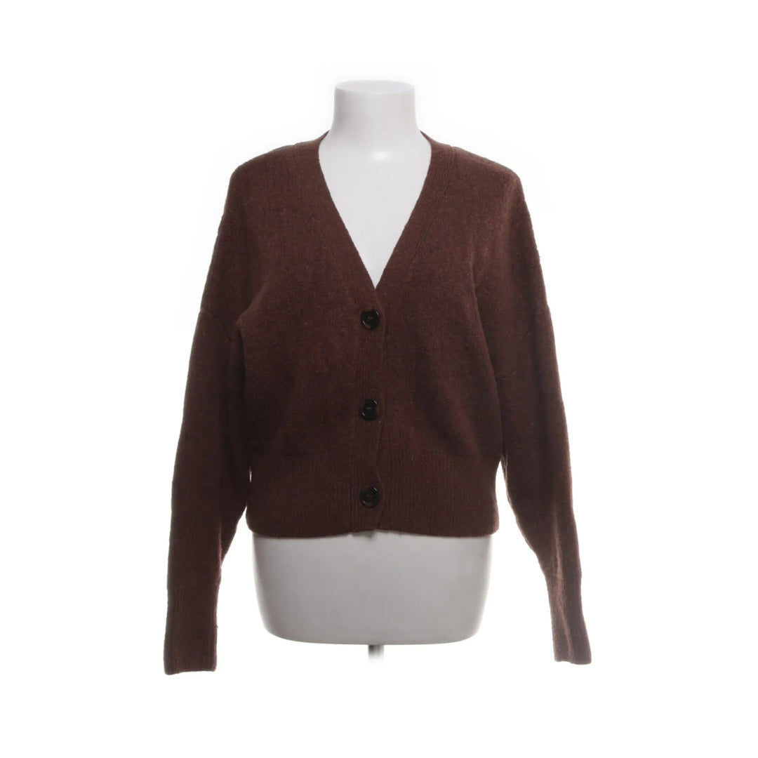 Visual Clothing Project | Bruin - Cardigan