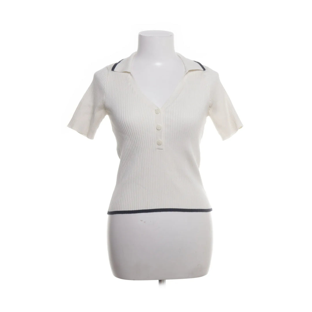 Reserved | Wit - Top