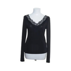 H&M | Zwart lang mouwshirt met kanten V-hals