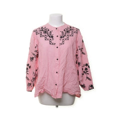 Black Colour | Roze geborduurde blouse
