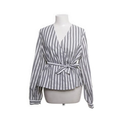 NA-KD | Grijze gestreepte wikkelblouse
