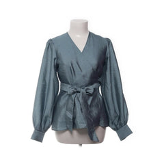 Visual Clothing Project | Blauwgrijze Wikkelblouse met Strik