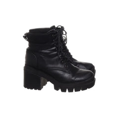 Boohoo | Zwarte veterlaarzen met plateauzool