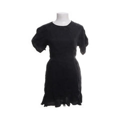 Zara | Zwarte jurk met pofmouwen