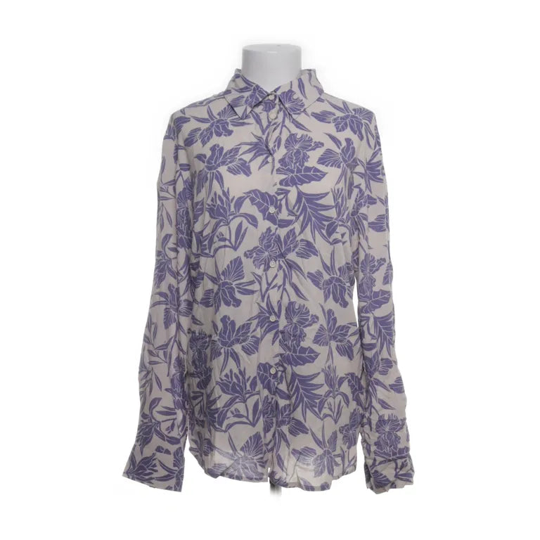 Witte blouse met paarse bloemenprint