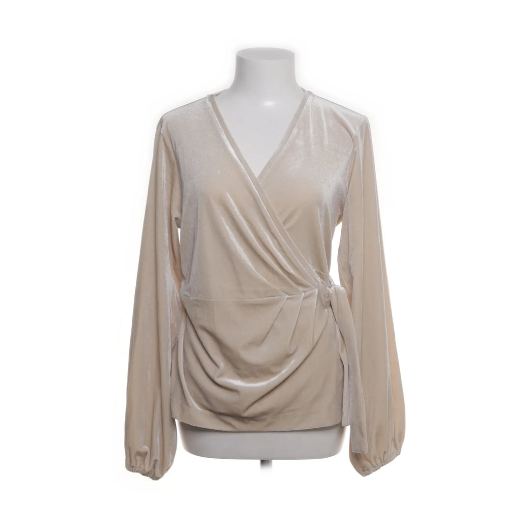Part Two | Beige - Wikkelblouse