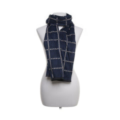 Donkerblauwe sjaal met ruitpatroon
