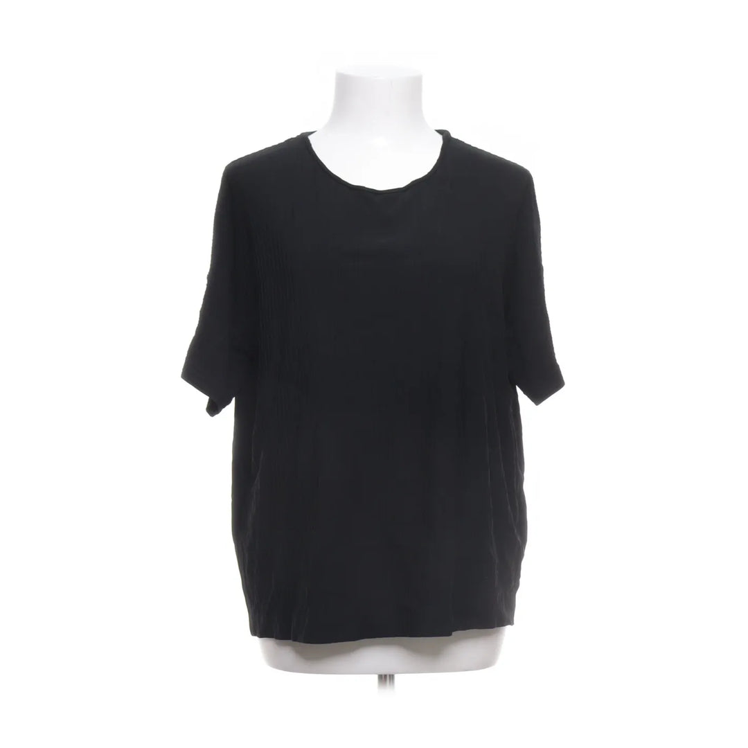 COS | Zwart - T-shirt