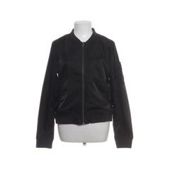 Q/S designed by | Zwart - Bomberjack