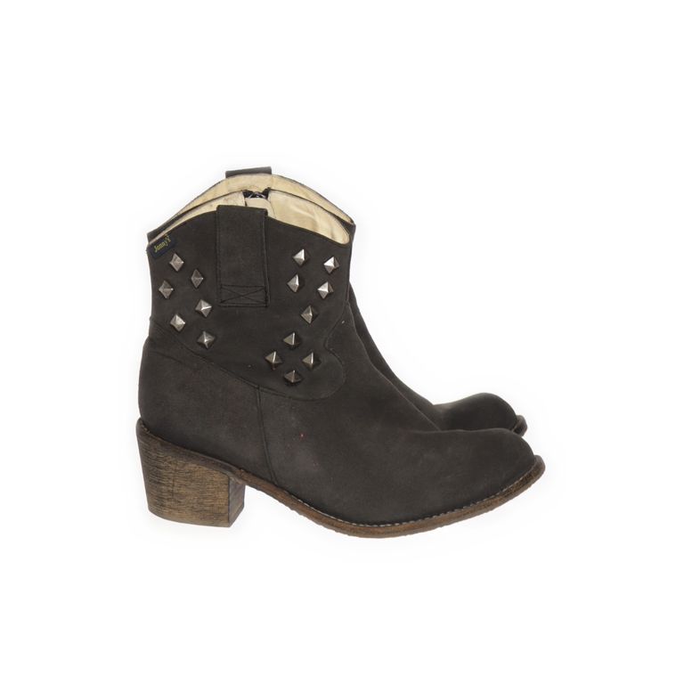 Jonny's | Zwarte enkellaarsjes met studs en hak