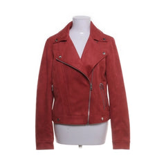 Page One | Rode Suède Motorjas