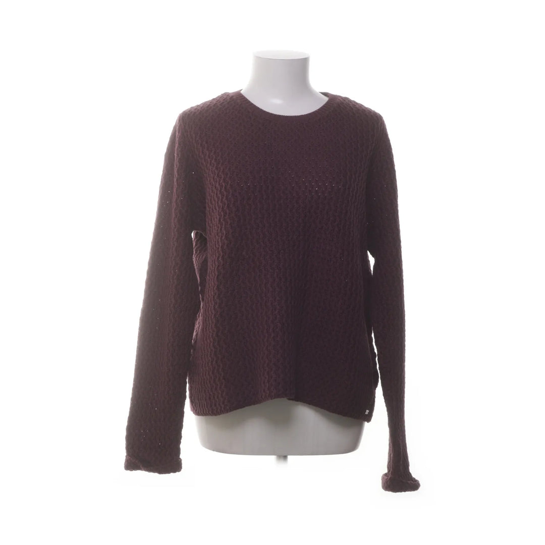 Q/S designed by | Lila - Trui