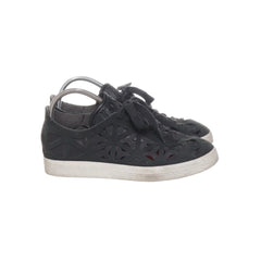 Adidas | Zwarte Geperforeerde Sneakers