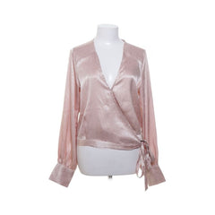 NLY Trend | Lichtroze blouse met wikkelmodel